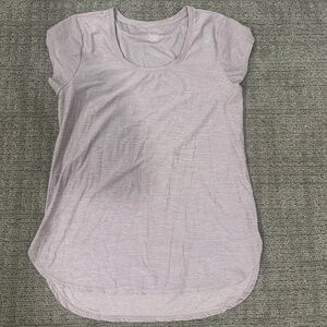 Women’s Reebok size XL active top light purple